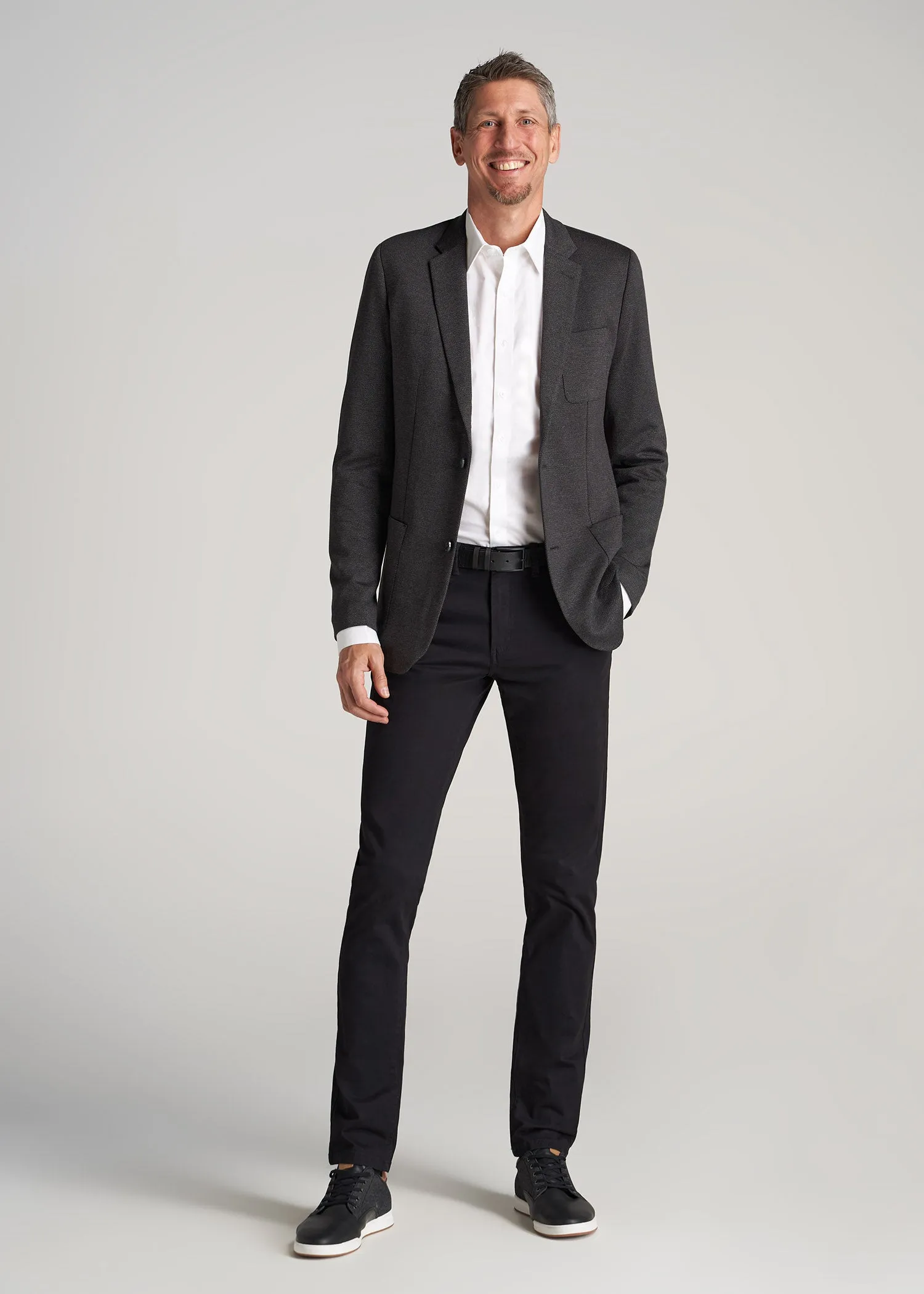 Carman TAPERED Chinos in Black - Pants for Tall Men