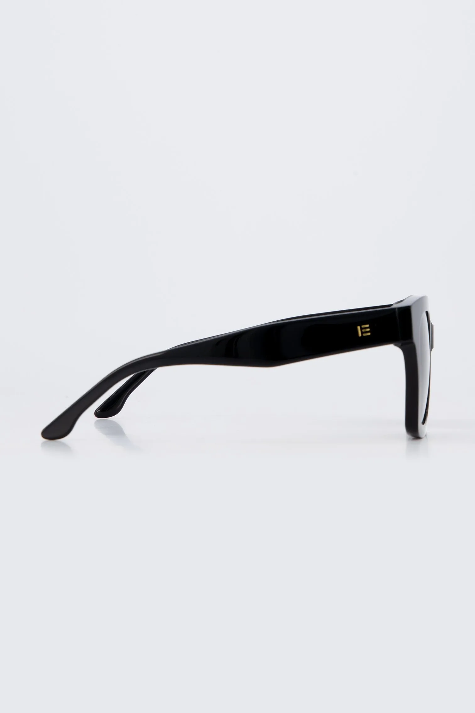 Isle Of Eden - Maleika Sunglasses, Black