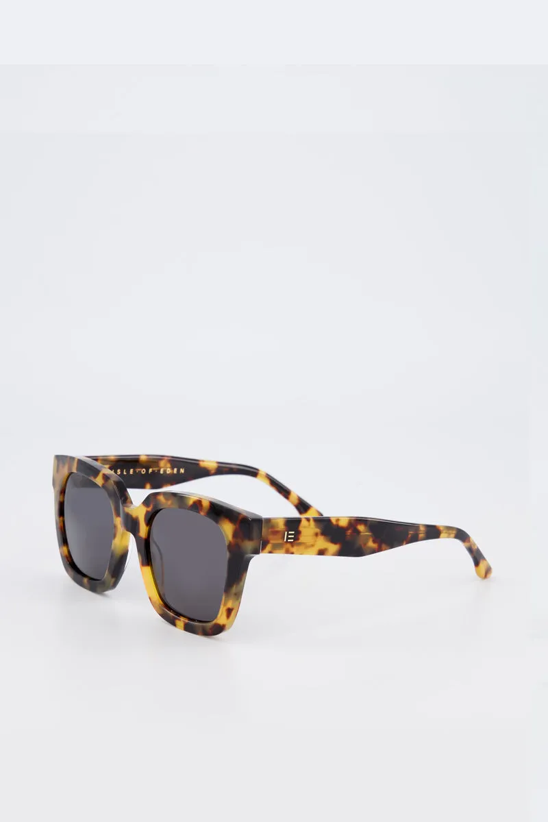 Isle Of Eden - Maleika Sunglasses, Tortoise