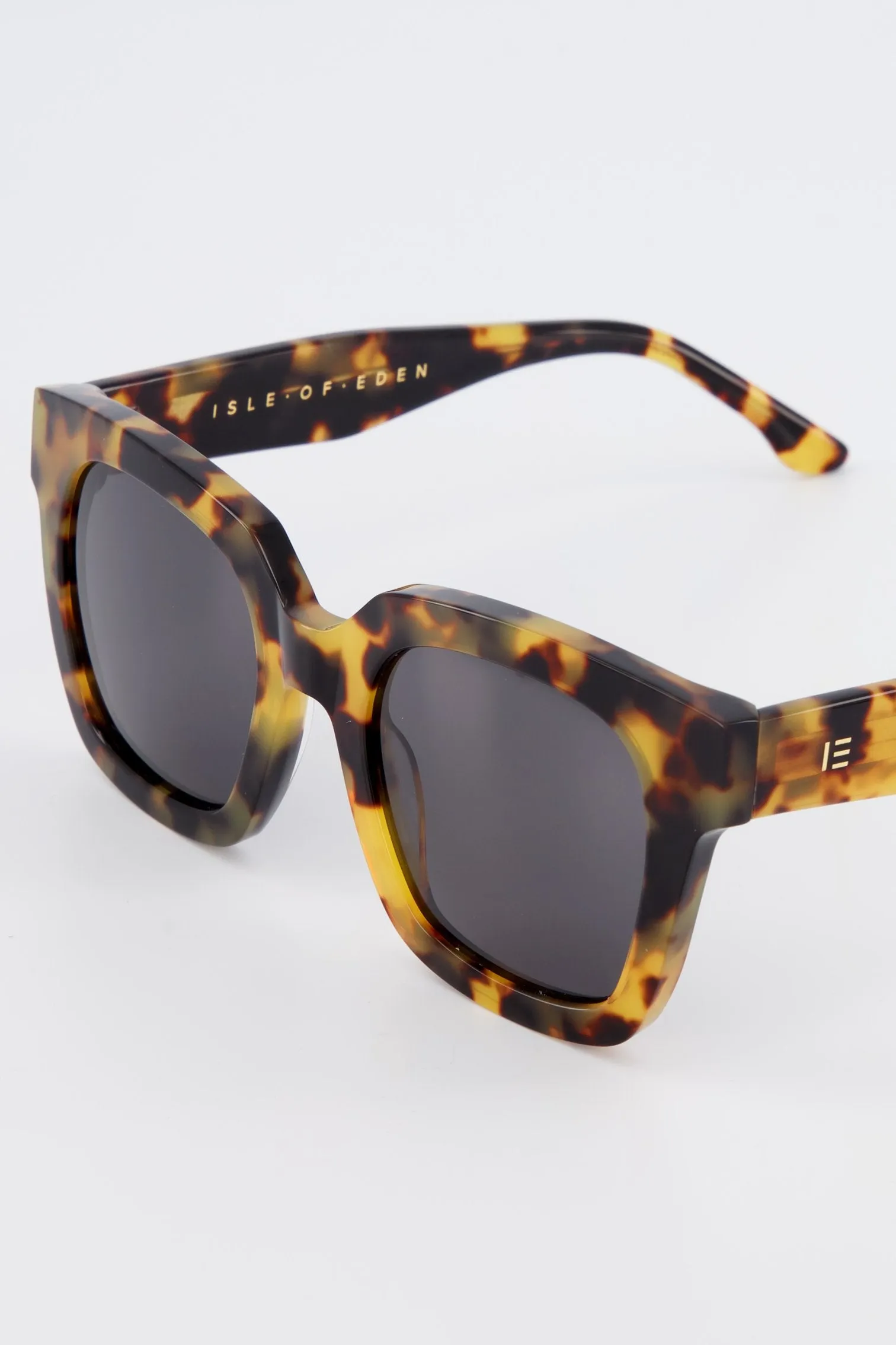 Isle Of Eden - Maleika Sunglasses, Tortoise