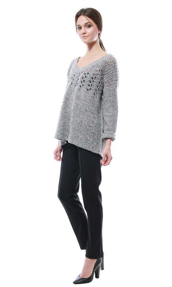 OMBRE STITCH V NECK SWEATER